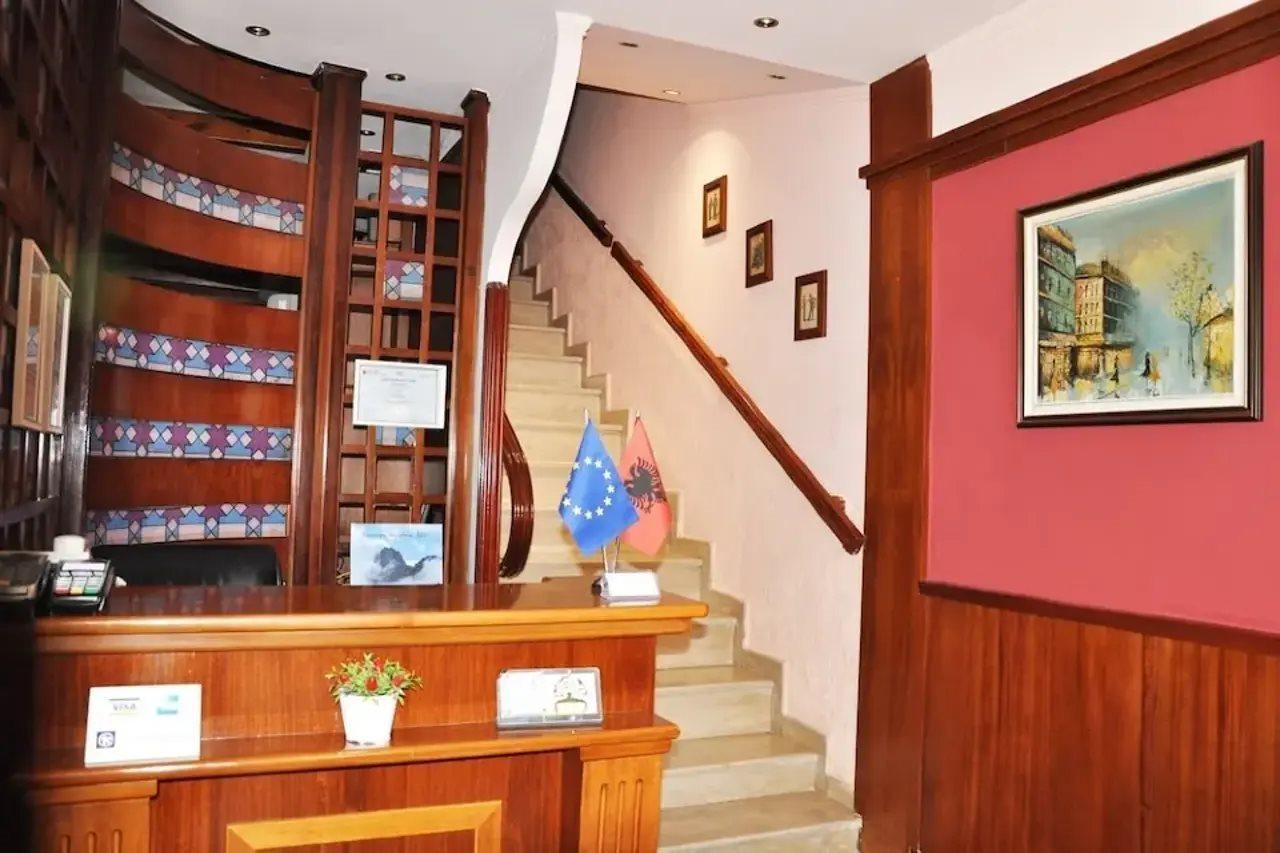 Lugano Hotel Тирана Экстерьер фото