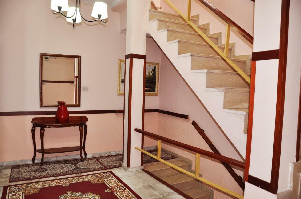 Lugano Hotel Тирана Экстерьер фото